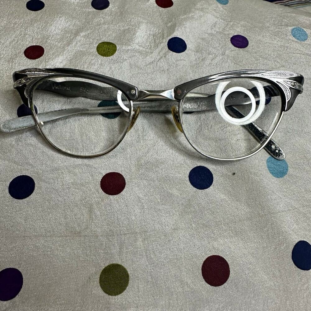 1950s Victory Optical Aluminum Cat Eye Eyeglasses – Etched Leaf/Feather – 12K GF